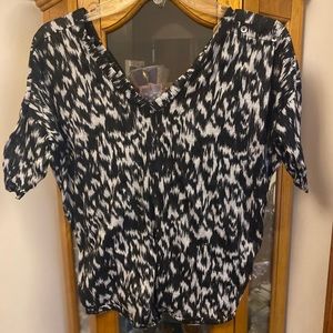 Black and White Express Top with Button Detail